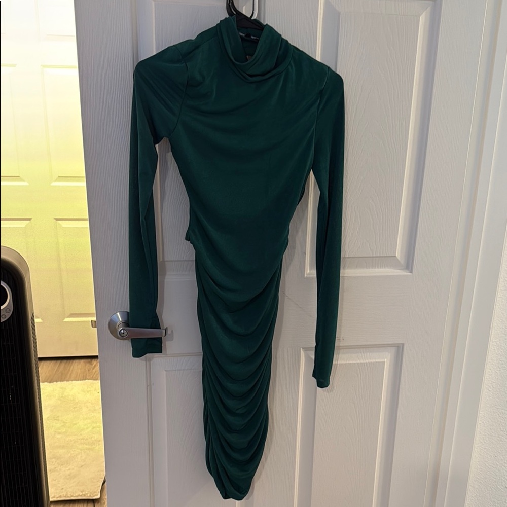 Fashion Nova Green Bodycon Long Sleeve Dress